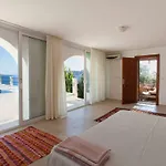 Escalade Iii * Kaş