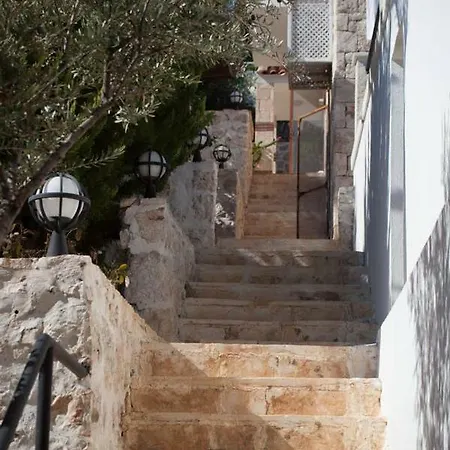 Vila Escalade Iii