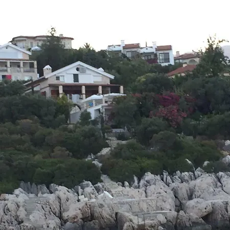 Vila Escalade Iii *
