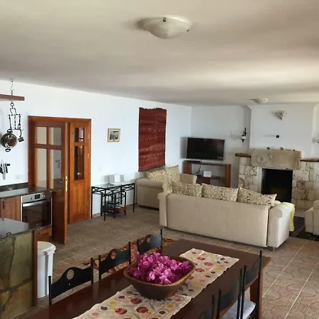 Vila Escalade Iii