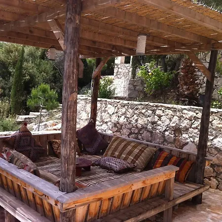 Escalade Iii * Kaş