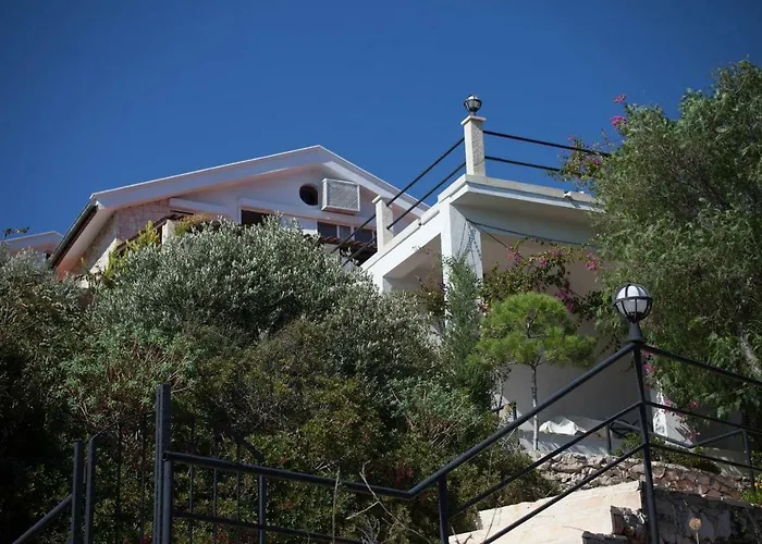 Escalade Iii Villa *